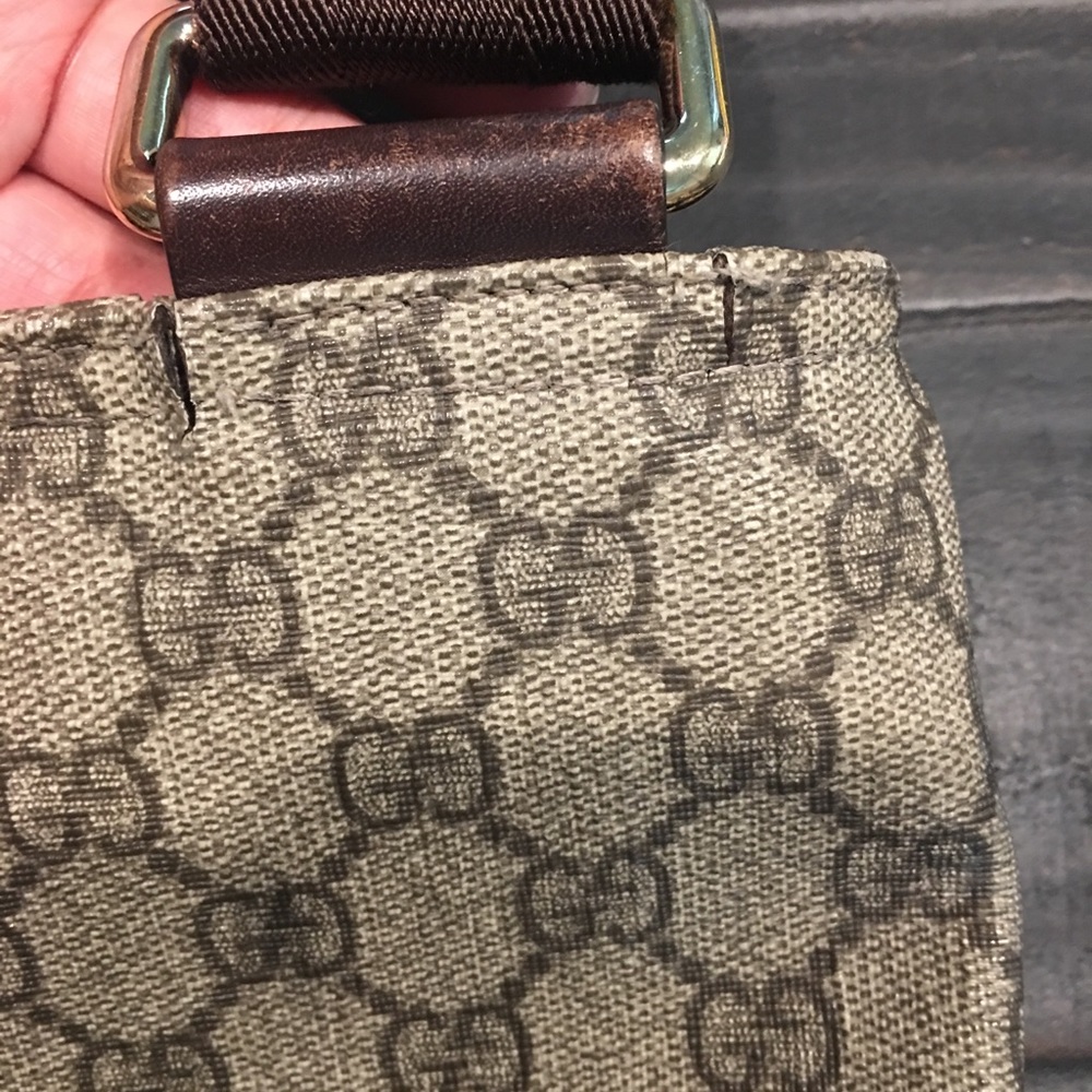 SOLD - Gucci crossbody bag - CANNOT BE BUNDLED - Picture 6 of 8